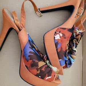 New Orange, size 10, no box, women